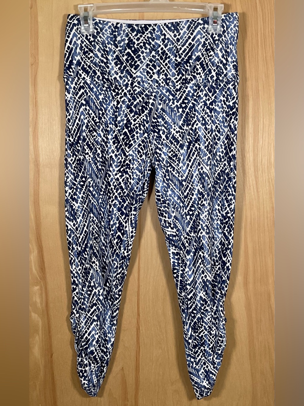 French Laundry blue and white patterned leggings - EUC